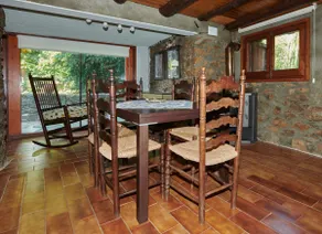 Cal Xicot-Cortàs: A quiet home in the Pyrenees - Image 3