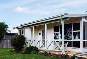 The Bay Shanty - Image 4
