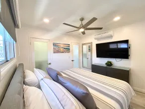 Beautiful Beach Retreat in Heart of Town - 2blks to Beach - Image 5