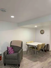 Bright, open, modern 3 bedroom 6 person suite. - Image 2