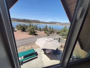 Lake front home on the Prineville reservoir - Image 4