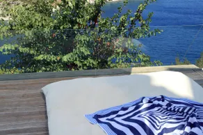 Luxurious villa with private swimming pool - Image 5