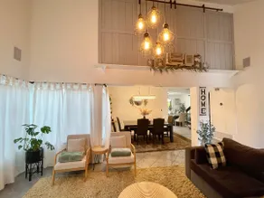 Aesthetic Plant Home in MiraMesa - Image 4