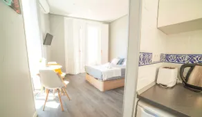 Studio 100 meters from PLAZA MAYOR-2-(Temporary Rental) - Image 5