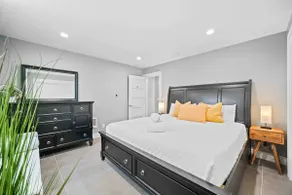 NEW! - Bright Modern Entire Unit KING BED! - Image 2