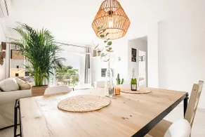 Sunny and Stylish Apt w AC -Trini by Palmera - Image 4