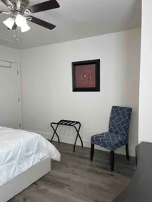 Private 2 Bedroom Minute House - Image 4