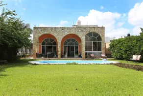 Beautiful house with pool and garden in north Merida - Image 2
