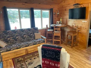 Relaxing Retreat Right on the Water - Image 5