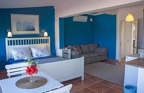 Sea View Apartment with Garden in Türkbükü - Image 2