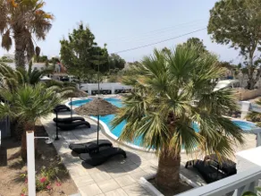 Modern Double Studio with Pool View - Image 2