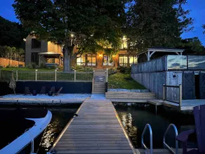 New Adventures Lakefront Chalet - Image 3