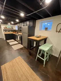 Cozy Garden Unit in Historic Mayfair - Image 2