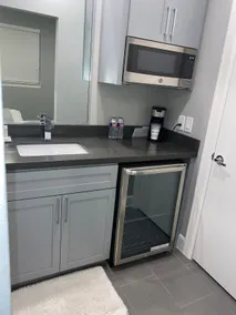 Private Suite & Bath Minutes from Downtown Houston - Image 3