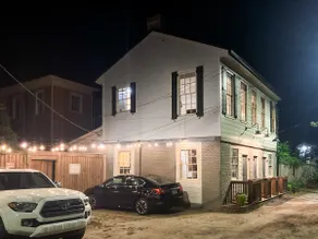 Charming Savannah Townhouse Walk to Forsyth Park - Image 4