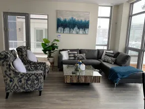 Luxurious Lake front Island Townhome, Innisfil, ON - Image 3