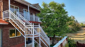 ROYAL STONE VILLA - Image 2