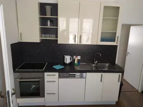 Jane's apartment is for up to 8 people with a kitchen and 2 bedrooms - Image 5