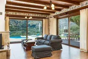 Villa Asigonia with Heated Pool & Whirlpool - Image 2