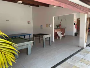 Charming condominium with pool - Image 5