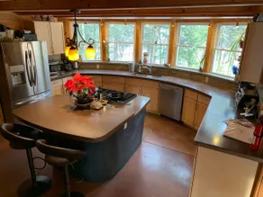 Peaceful cabin close to skiing & Brattleboro - Image 5