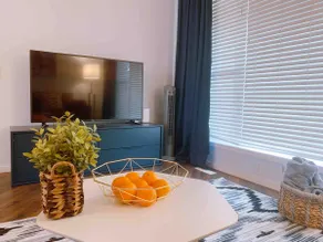stylish & newly renovated 4BR house with basement - Image 5