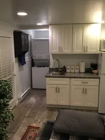 Private Apt with backyard - Image 2