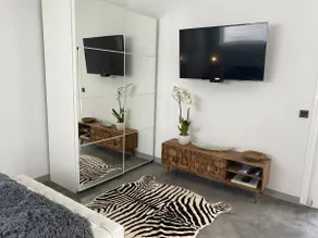 Modern Studio with Sea View, Pool & Fitness - Image 5