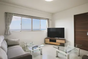 Limited to one group per day! All rooms have ocean views and the sunset from the open-air bath is amazing! Up to 16 people/unattended hotel - Image 2