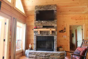 Brookes Place Great Smoky Mtns 2 King beds Hot tub - Image 5