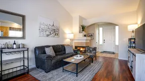 Cozy, Convenient, Central Wine Country Home - Image 2