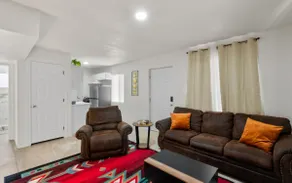 Western Shirley UNIT A - Image 4