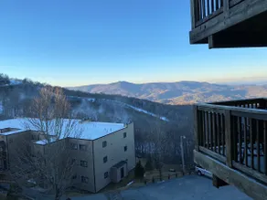 Luxurious Mountain Condo Ski In and out - Image 4