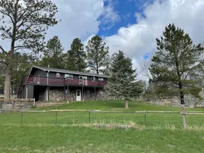 Next to Custer State Park. Quiet & Serene. 6 rooms - Image 2