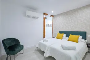 ****Study Center Plaza Mayor-Sol Wifi-A/C**** - Image 2