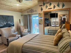Central Coast Guest House - Private entrance - Image 4