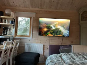 Simple timber guest house close to nature - Image 2