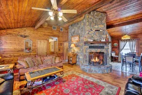Hidden Oaks Log Cabin near Lake Arbuckle - Image 3