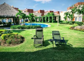 Exclusive Spacious House/4 bedrooms with Pool - Image 2