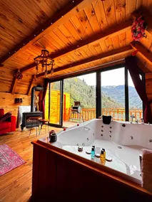 Honeymoon Jaccuzzi Mountain House - Image 5