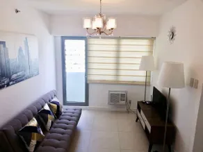 1BR with Balcony, Netflix & Wifi - Image 3