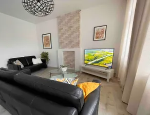 Pleasant duplex close to all amenities - Image 2