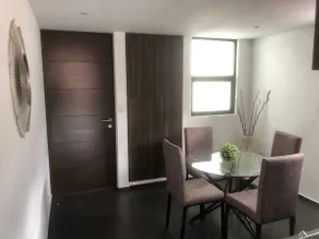 Central comfort, safe access with key and elevator - Image 3