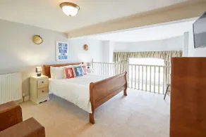 Host & Stay - Sunset View - Image 2