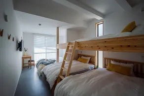 [Maximum 10 people] 2-minute walk from Onomichi Station!Private villa with rooftop terrace overlooking the Seto Inland Sea (1 free parking space) - Image 4