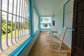 Huge Porch House in Rainforest 15 min from Beach - Image 3