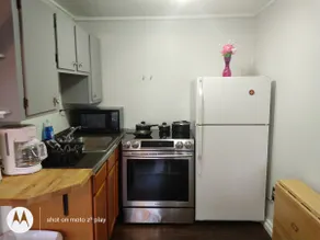 2 bedrooms with a shared pool. apt4 - Image 2