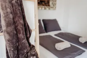Takvåningslägenhet med sjöutsikt och sjöanslutning i tyst Velden - Image 3