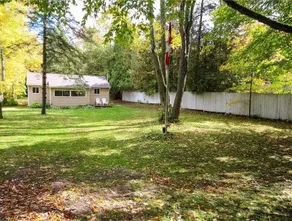 Lofty Pines Lodge: Red Bay, ON - Image 3