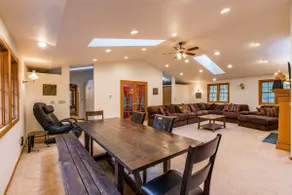 Mt. Baker Lodge hot tub & sauna, creek sleeps 16+ - Image 3